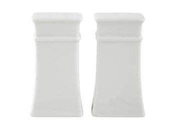 Salt og peber sæt i firkantet hvidt porcelæn 4,5x4,5cm højde:8,5cm SÆTPRIS OUTLET W